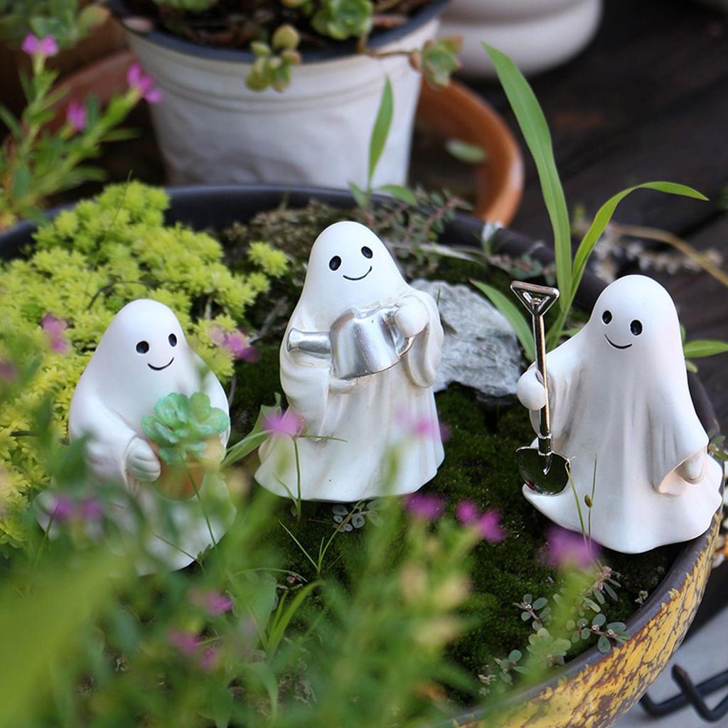 3pcs Garden White Ghost Set Ornaments Halloween Decorations Resin Horror Cute Ghost Sculptures For Indoor Outdoor Garden Yard
