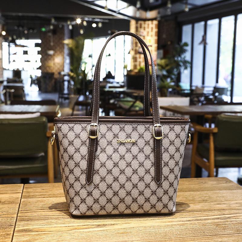 

Стильная и простая ромбовидная сумка-тоут Новая женская сумка большой вместимости Повседневная универсальная сумка через плечо Сумка подмышку