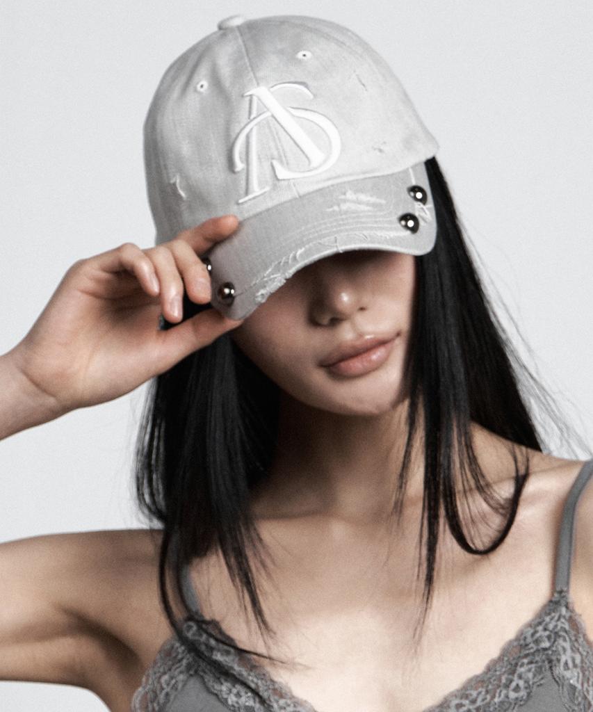Aejeuyua Damaged Studded Ball Cap Grey