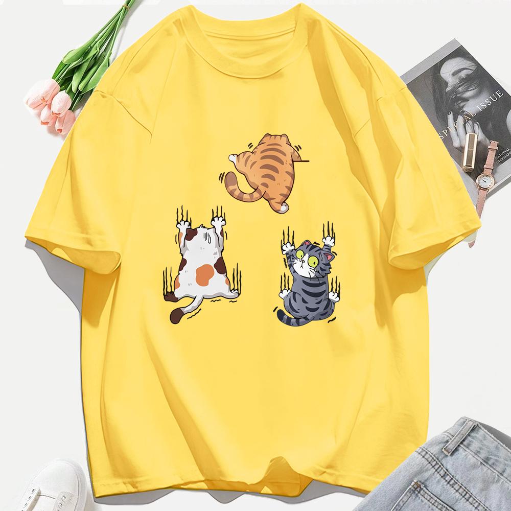 Three Cats Climbing Upwards And Escaping Print T-Shirt Women Soft Y2K T Shirts Cotton Casual Woman Clothes Crewneck Oversize Top
