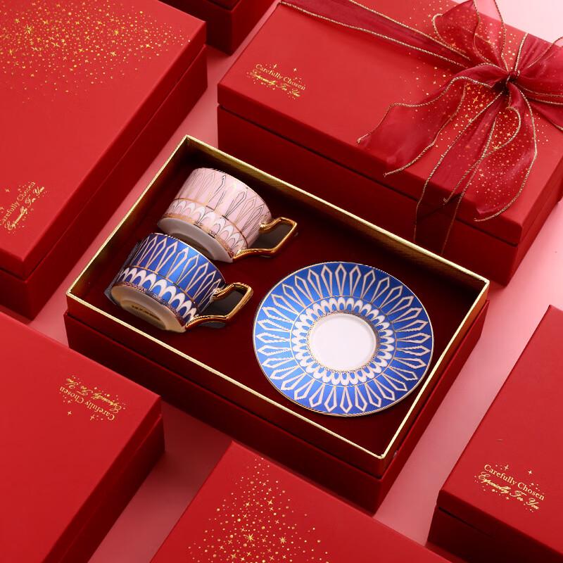 Decorative Couple Coffee Mugs Gift Set