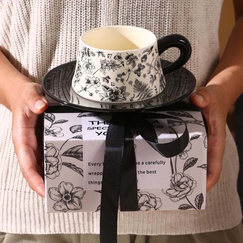 French Retro Coffee Cup And Saucer Set, High-End Exquisite Breakfast Cup, English Afternoon Tea Ceramic Cup Souvenir