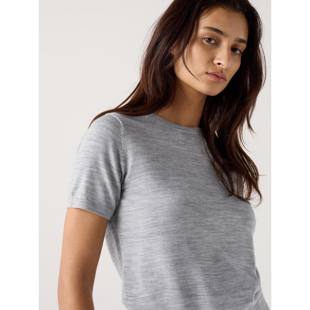 Uniqlo Merino Crew Neck Sweater  Short Sleeve 