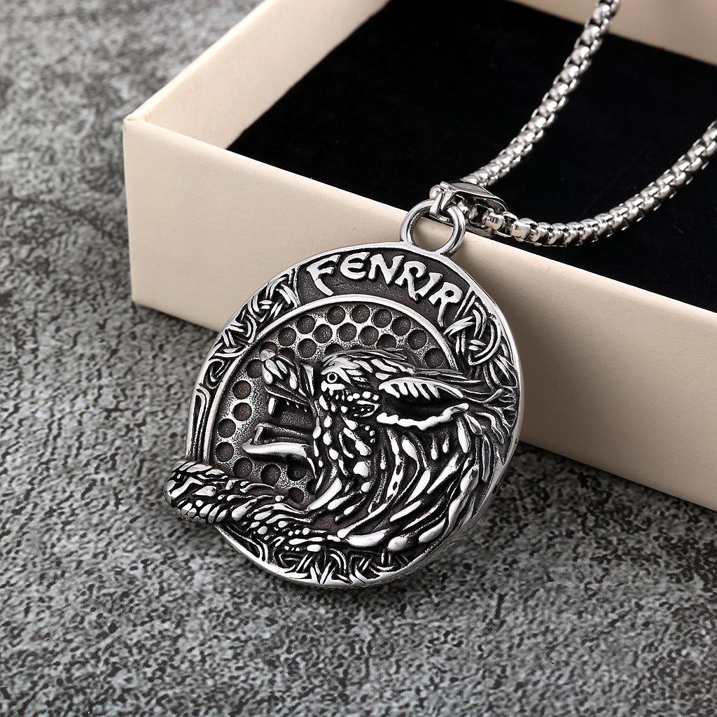 Viking Celtic Wolf Head Necklace Retro Stainless Steel Men's Pendant Personalized Jewelry
