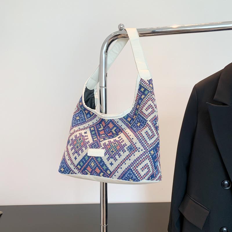 Simple and Fashionable Large Capacity Tote Bag Fashionable Student Daily Class Bag for Women's Summer New Shoulder Bag