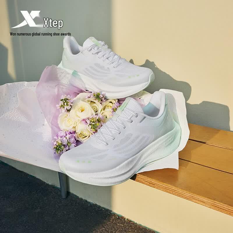 Xtep Hou Dun Women's Running Shoes