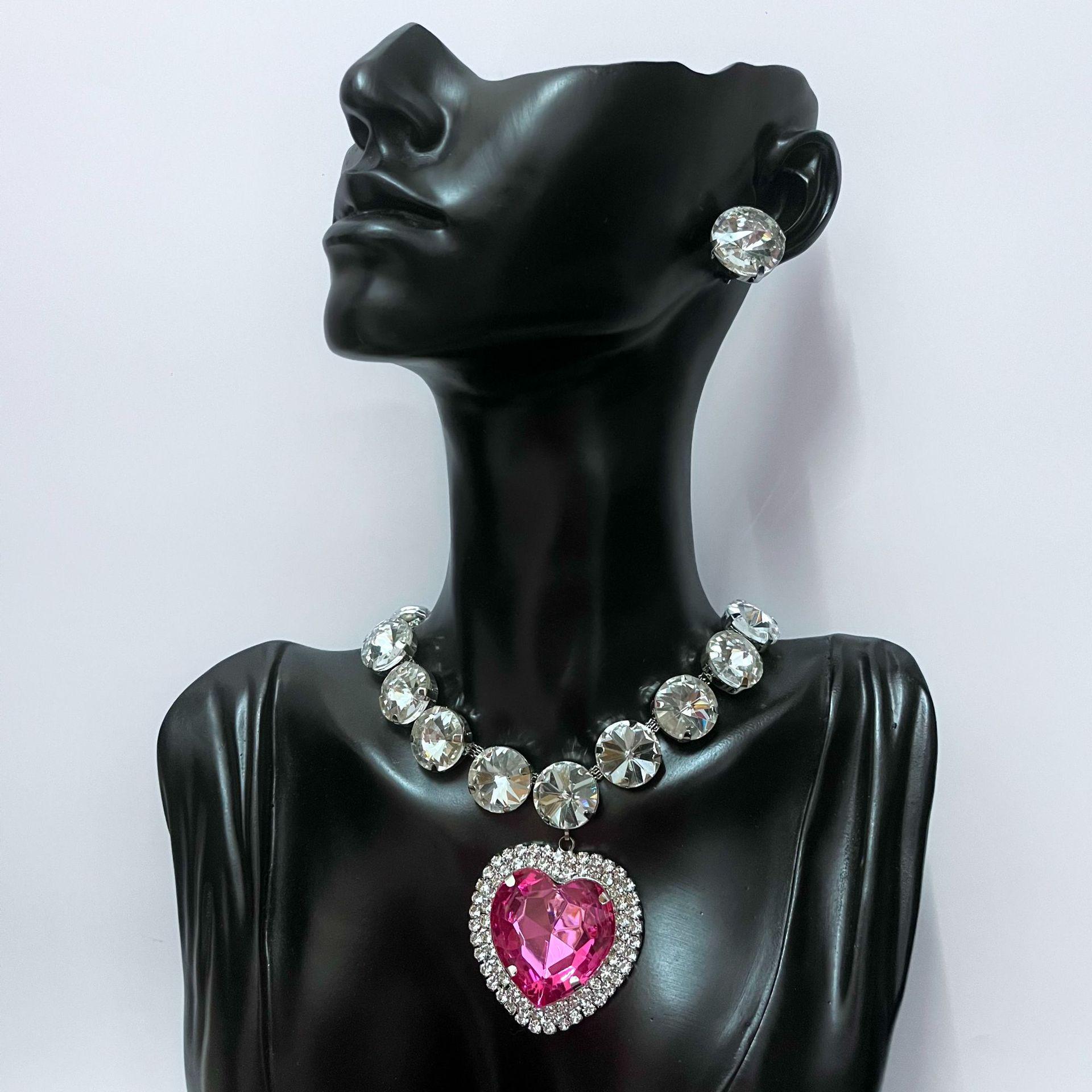 Elegant Rhinestone Heart Necklace & Earrings Set - Trendy and Versatile Fashion Jewelry for Women