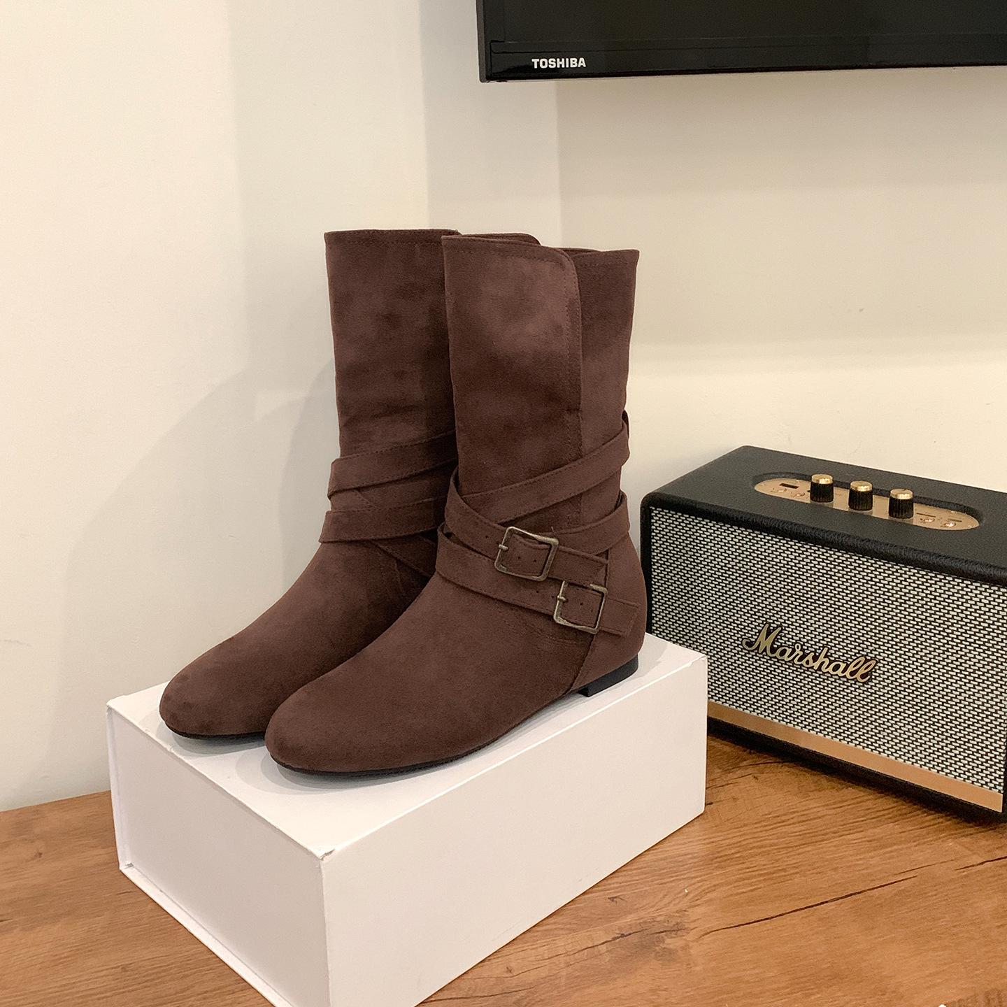 

Женские ковбойские сапоги до колена в стиле ретро, на внутренней высоте 6 см, с круглым носком, ремешком с пряжкой и мягким присборенным дизайном. 39