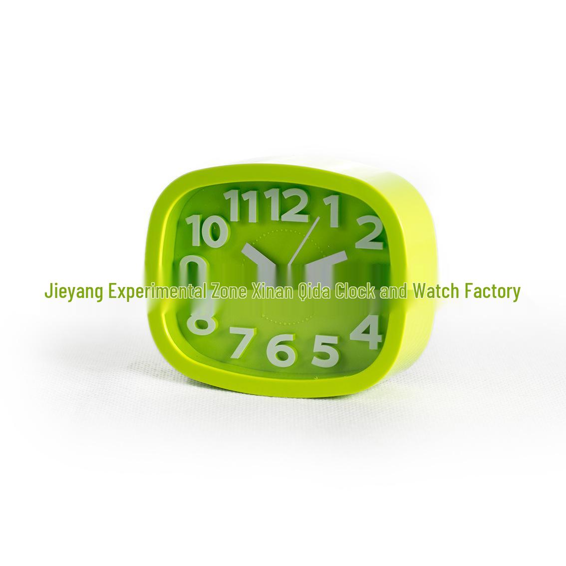 Creative Silent 3D Digital Alarm Clock for Kids - Compact Plastic Design for Desktop or Bedside зелёный