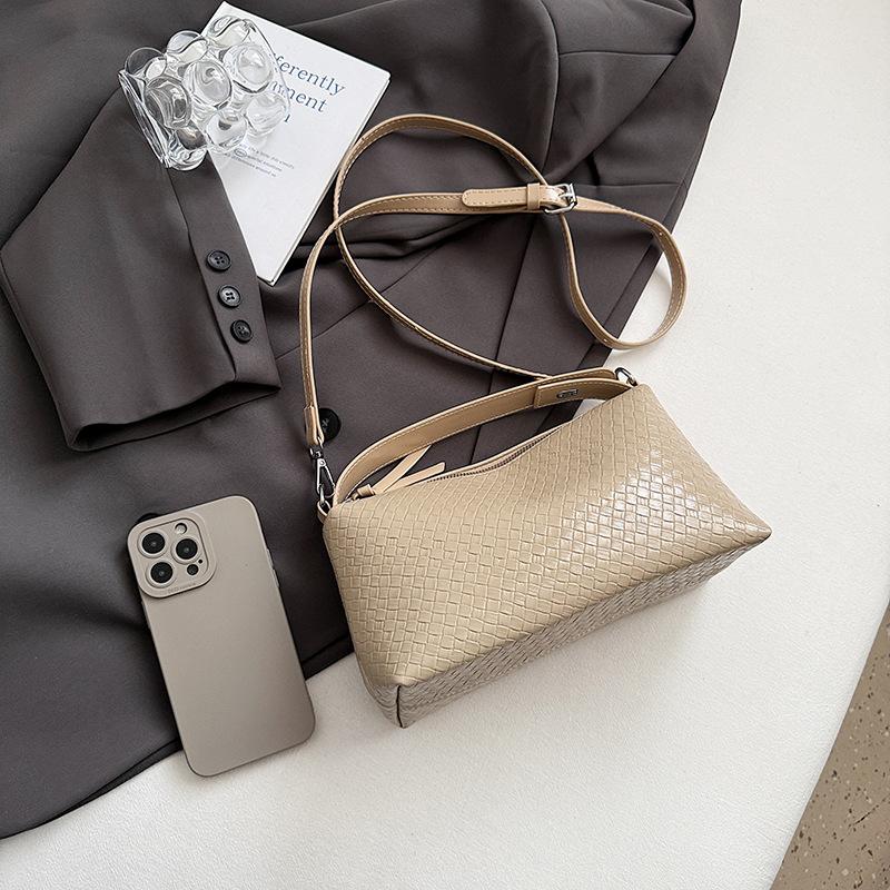 Gewebte Unterarmtasche Neue Mode vielseitige Handtasche Lässige Retro-Umhängetasche Kissen-Tasche