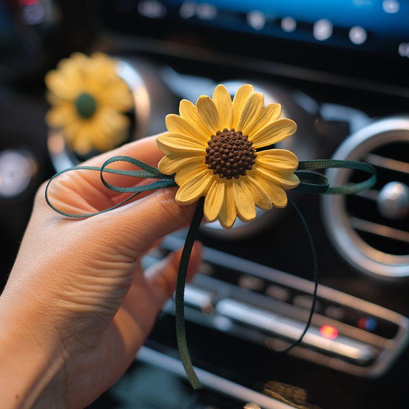 Summer Sunflower Car Fragrance Diffuser Air Vent Decoration Aroma Stone Car Interior Ornament for Women