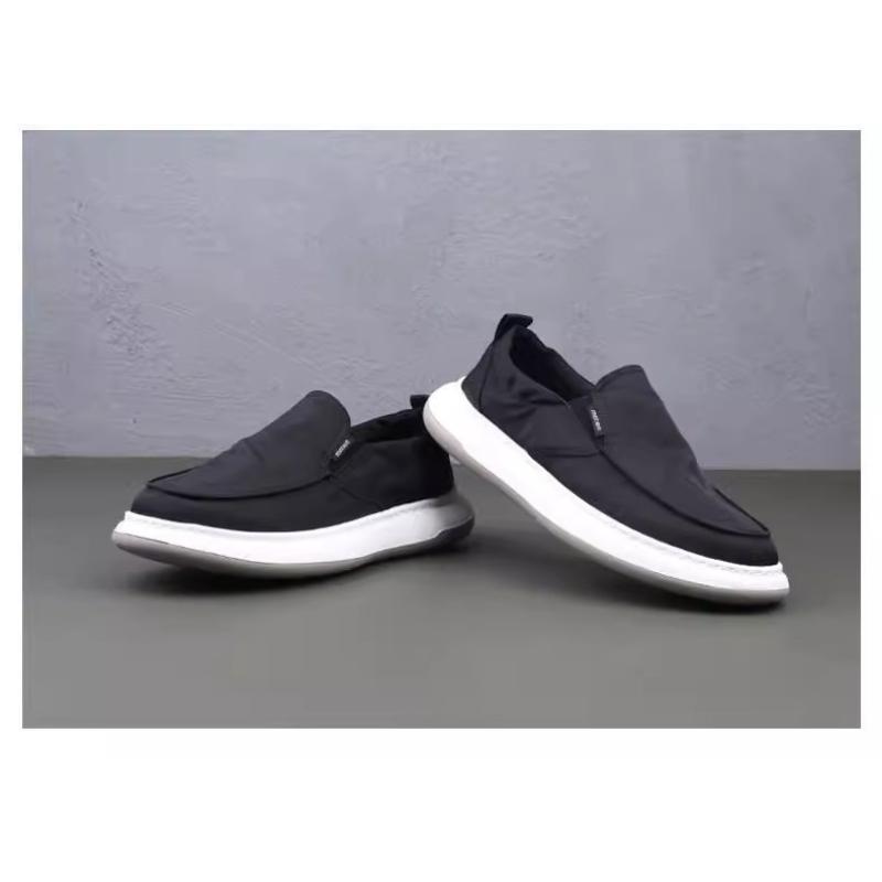 Fashion Men's Breathable Slip-On Loafers Lightweight Comfortable Casual Shoes Non-Slip Flexible Sole Driving Shoes Work Outdoor Walking