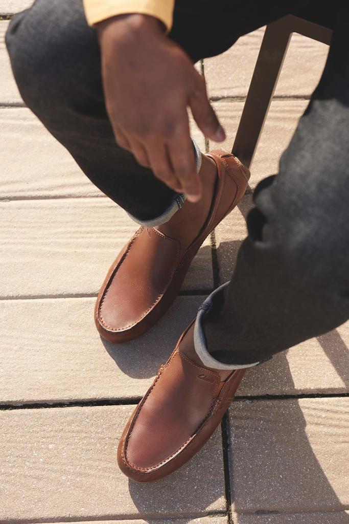 Clarks Markman Plain Loafers In Dark Tan Size Men's Slip-On Leather, 25.5cm