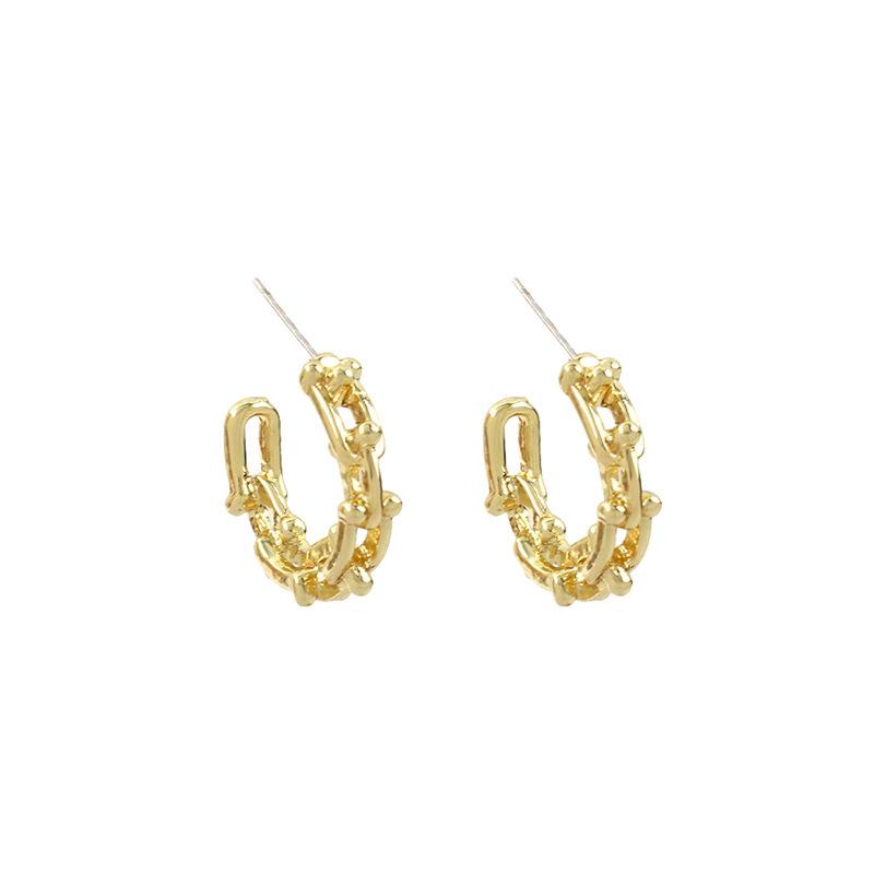 Fashion cold wind temperament design sense geometric large C-shaped earrings ins French metal retro earrings