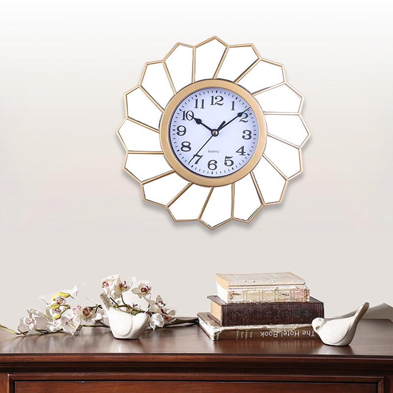 Clock Wall Clock Living Room Creative North Clock Bedroom Modern Simple Pastoral Home Silent Quartz Clock
