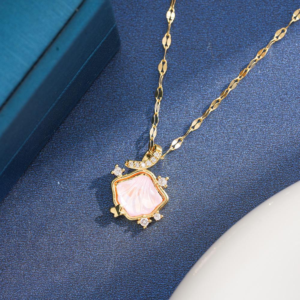 Iridescent Shell Micro-inlaid Necklace: High-End Exquisite Design for Women