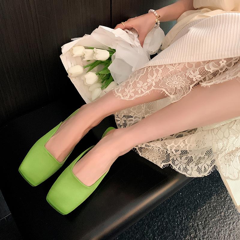 

Виноградная Мама, Бассовое Настроение~ Квадратный Носок Светлый Рот Атласные Треугольные и Мюли Сандалии Женские Летние Новинки 40