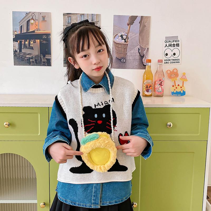 

2025 новая сумка-желе с фруктами, милая сумка-мессенджер через плечо для детей с жемчужной цепочкой, универсальный аксессуар, кошелек для мелочи