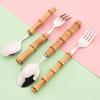 Set di posate con manico in bambù argentato da 20 pezzi Set di stoviglie in acciaio inossidabile 304 Coltello Forchetta da dessert Cucchiaio Stoviglie Posate da cucina