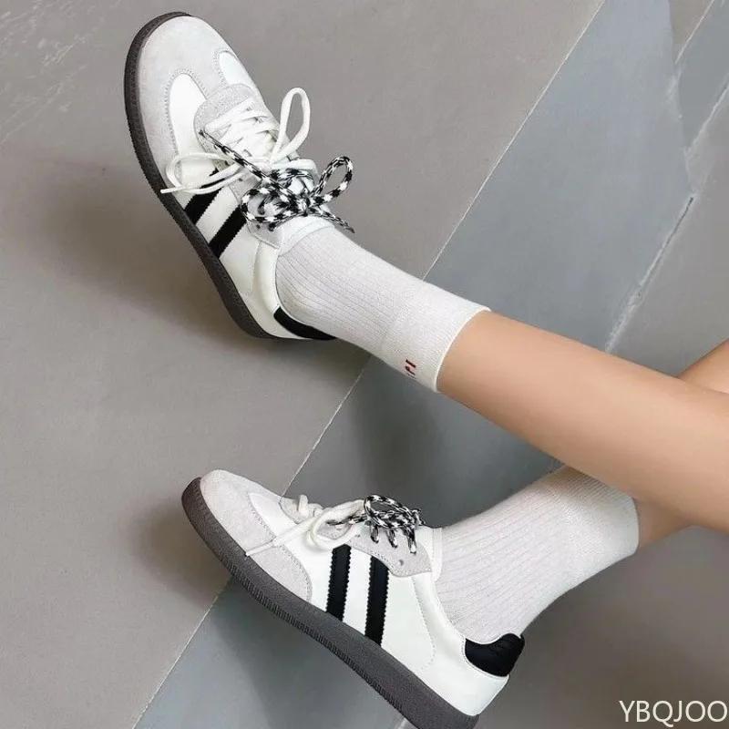 New Women's Shoes Spring and Autumn Retro Casual Sports Flat Heel Non Slip Shoes Color Blocked Lace Up Board Shoes Sneakers