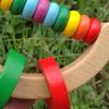 Babyrassel Massivholz Bunt Niedliche Form Leichter Griff Schüttelrassel Spielzeug für Früherziehung Halbrund