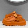 Im Sommer 2025 sind die neuen Plateau-Klett-Sandalen mit dicker Sohle atmungsaktiv und leicht, und die Strand-Damenschuhe werden draußen getragen.