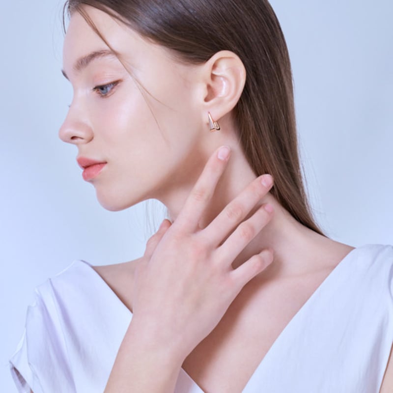 ELLE Jewelry 14K GF Volume Triangle One-Touch Earrings ELGPEE436