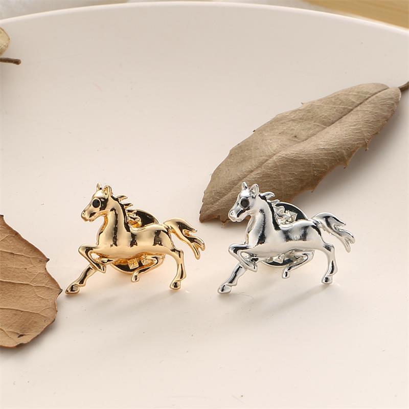Vintage Solid Color Alloy Galloping War Horse Zodiac Pony Brooch Pins Women Men Fashion Clothing Accessories Suit Lapel Corsage