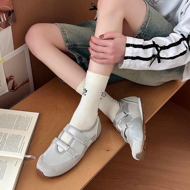 Retro hollow Mary Jane shoes, a pair of Velcro ballet casual shoes, summer soft soles are not tired, thin flat-soled single shoes