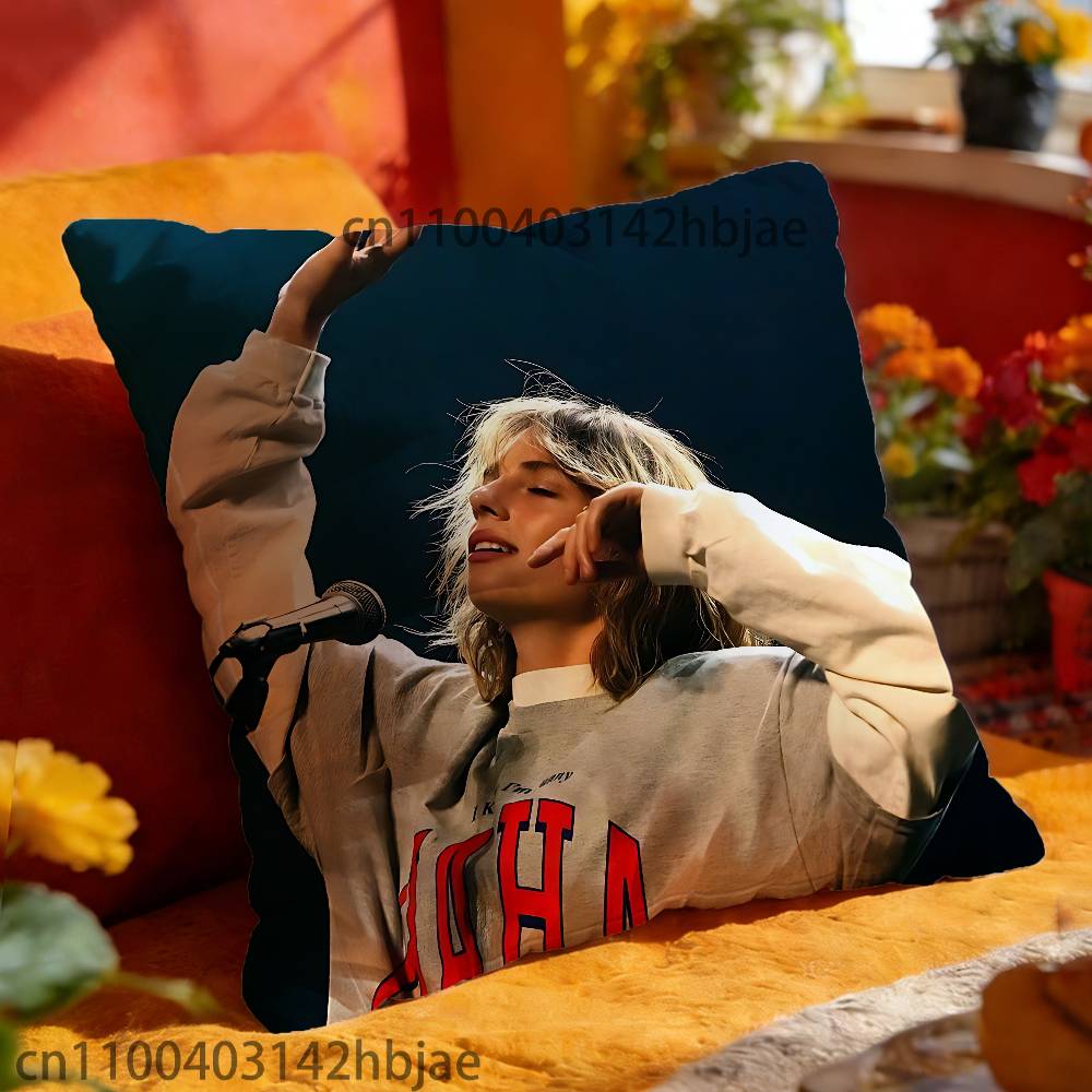 Robin M-Maya Hawke Throw Pillow Case For 45x45cm 55x55cm 30x30cm Square Car Pillowcase Home Bedchamber Decor Gift