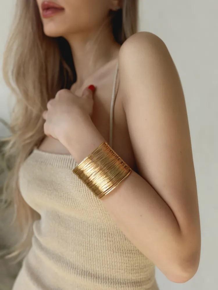 Открытый браслет One Size золотой