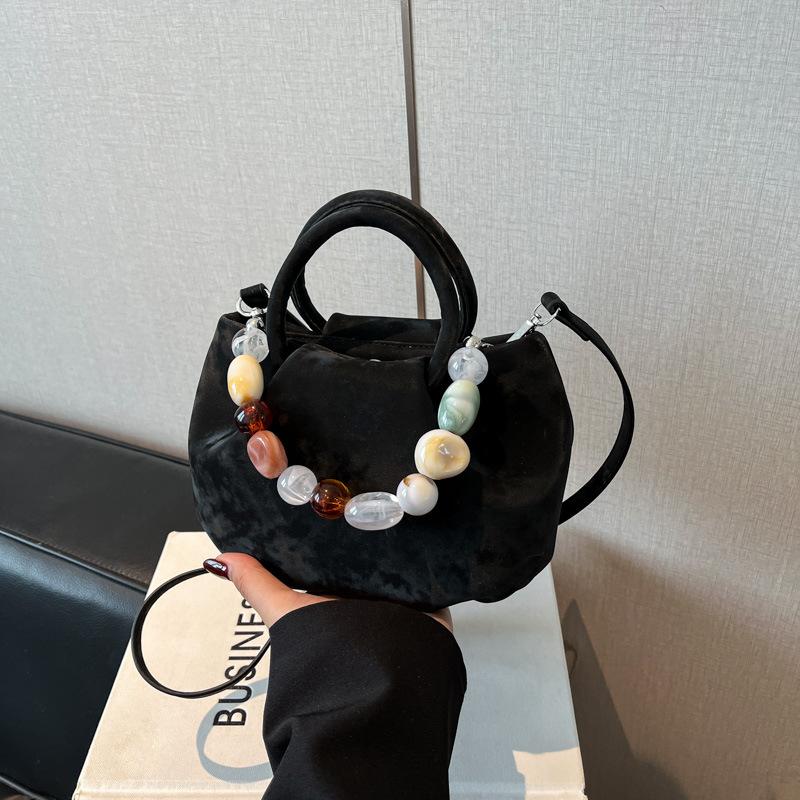 

Niche design bag women s new summer versatile messenger bag casual pleated portable bucket bag чёрный