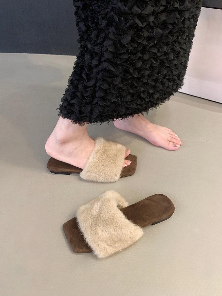 

Ретро леопардовый принт квадратная голова пушистые тапочки женская верхняя одежда осень 2024 новый темперамент пушистый ленивый одно слово хлопок перетаскивание 40