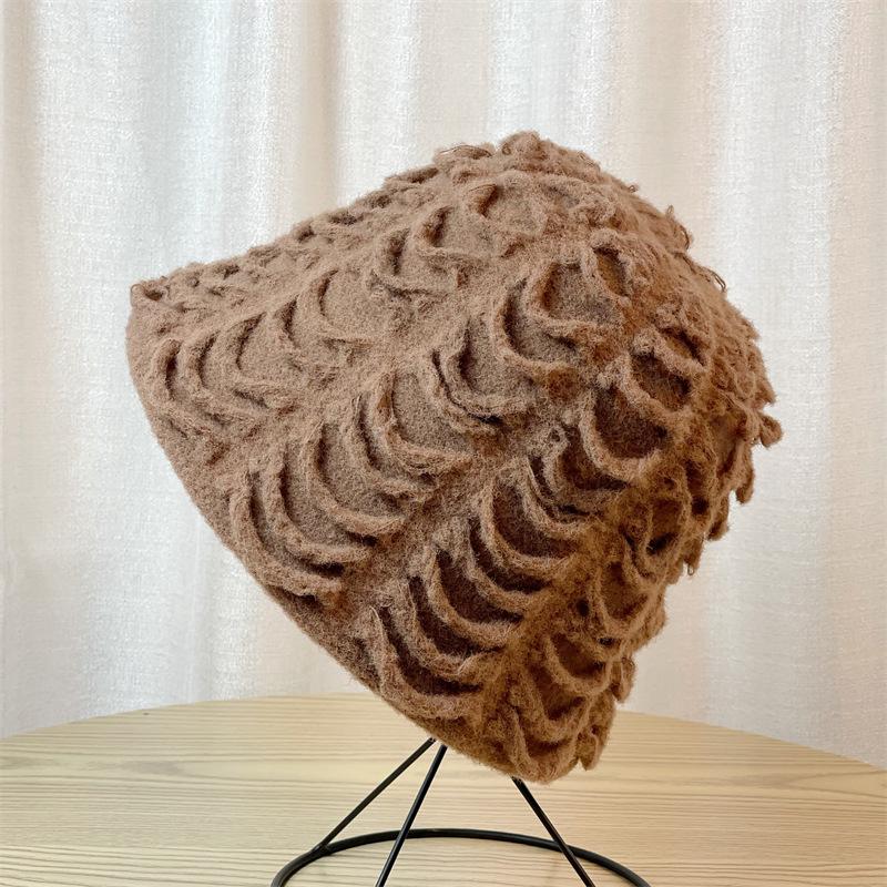 

Осень и Зима Корейский Стиль Универсальная и Модная Шляпа-Ведро с Защитой Ушей и Маленькими Отверстиями, Подчеркивающая Лицо, Чтобы Сохранять Уши в Тепле Adjustable