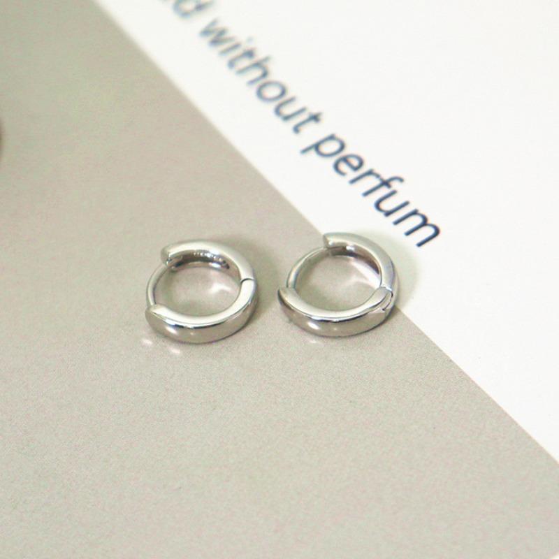 Smooth Surface Stud Earrings, Exclusive and High-end, with Round Silver Pins As Ear Clasps.
