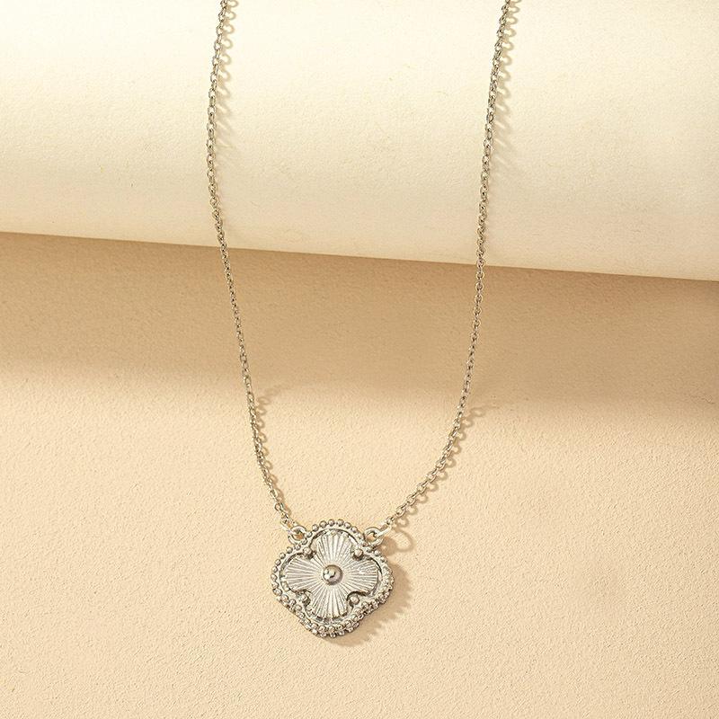 

Простая мода четырехлистный клевер кулон ожерелье женский сетчатый красный Ins темперамент ретро ключичная цепочка