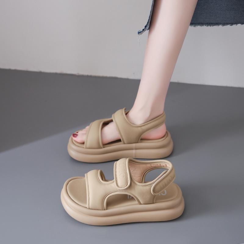 Bequeme und vielseitige Damen-Klett-Oberbekleidung Sommer 2025 Strandschuhe Sportsandalen rutschfeste neue Plateauschuhe