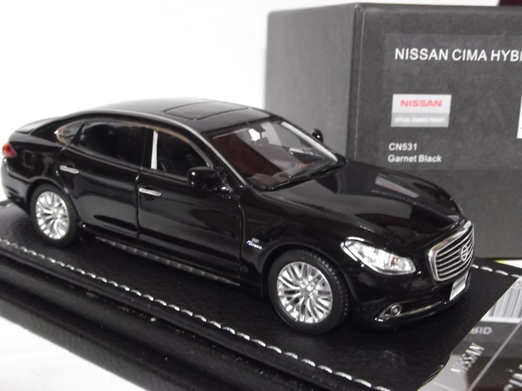 NISSAN CIMA HYBRID Garnet Black Finished Product WIT'S 1/43
