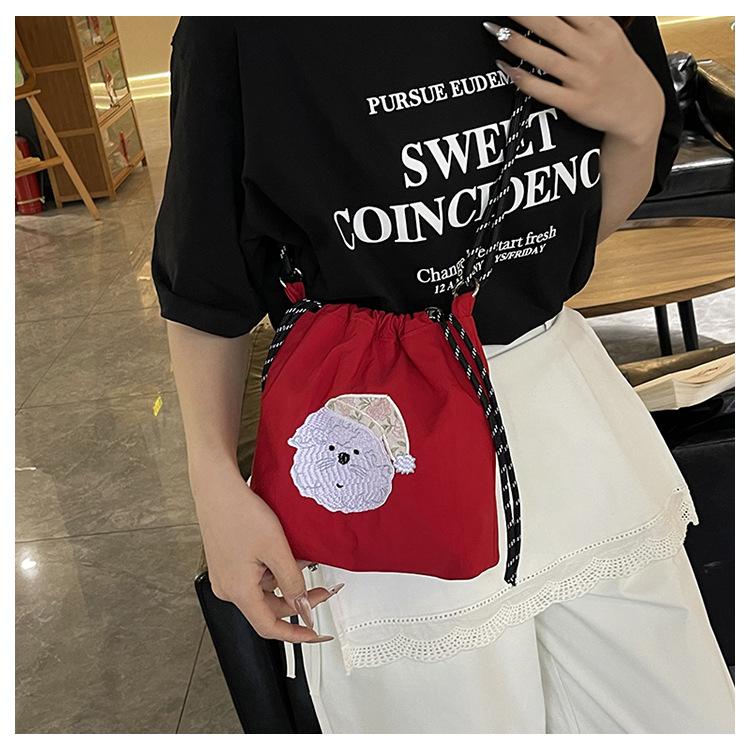 New Fashion Embroidery Portable Nylon Mobile Phone Bag Fashion Versatile Drawstring Bundle Mouth Bag Cute Messenger Bag