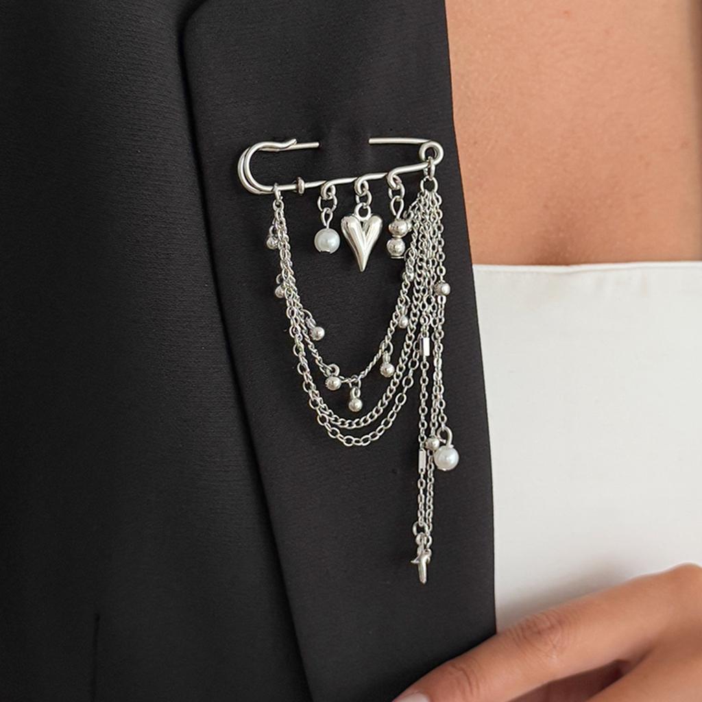 New Fashion Multi-layer Bead Tassel Brooch Pin Heart-shaped Badge Clothing Accessory Lapel Pins for Women Trendy Jewelry