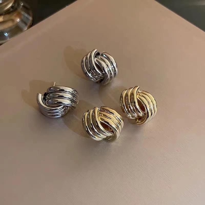 Modische glänzende dreilagige strukturierte Ohrringe mit verschlungenem Knoten für Damen, goldfarben, Edelstahl-Ohrring, Vintage-Schmuck, Geschenk