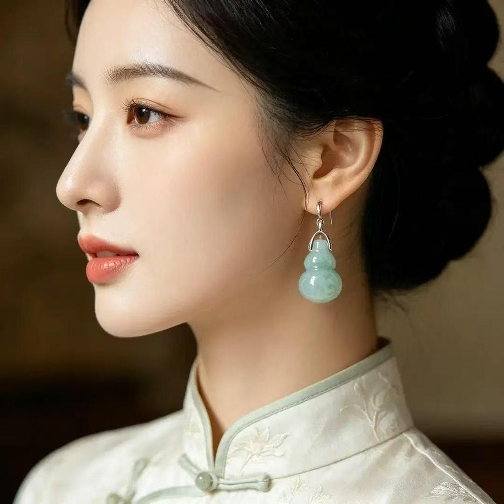 Retro Jade Gourd Ear Hook Earrings: Women's Elegant Chinese Style in Bean Green