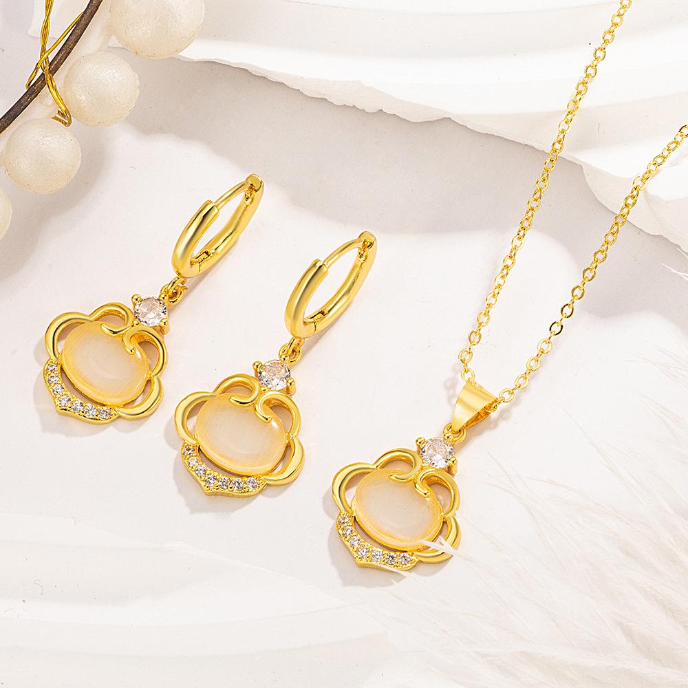 Ruyi Ping An Lock Cat's Eye Stone Jewelry Set: Elegant, Versatile, Light Luxury Design