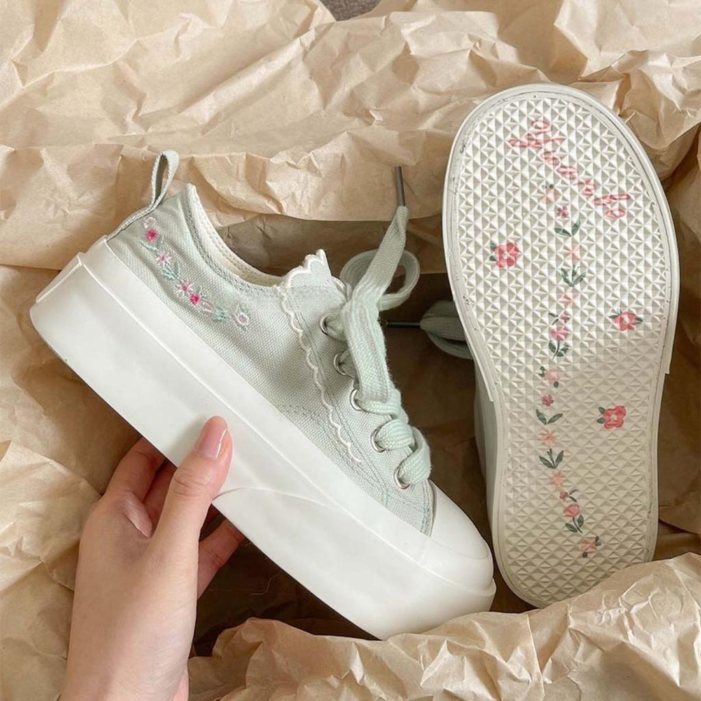 Niche original embroidered platform canvas shoes women's summer new thin breathable versatile white shoes casual shoes