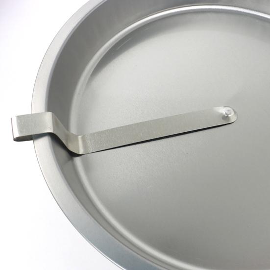 Non-Stick Round Stainless Steel Baking Pan 9-Inch Cake Mold with Metal Spatula Heat-Resistant Essential Kitchen Tool for Pizza Pie Cheesecake