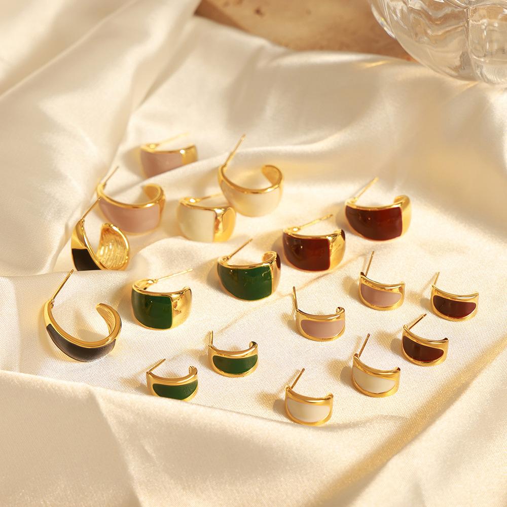 Retro Niche Light Luxury Earrings Temperament High-End Design Earrings Crescent-Shaped Size Copper Plated 18K Real Gold Stud Earrings