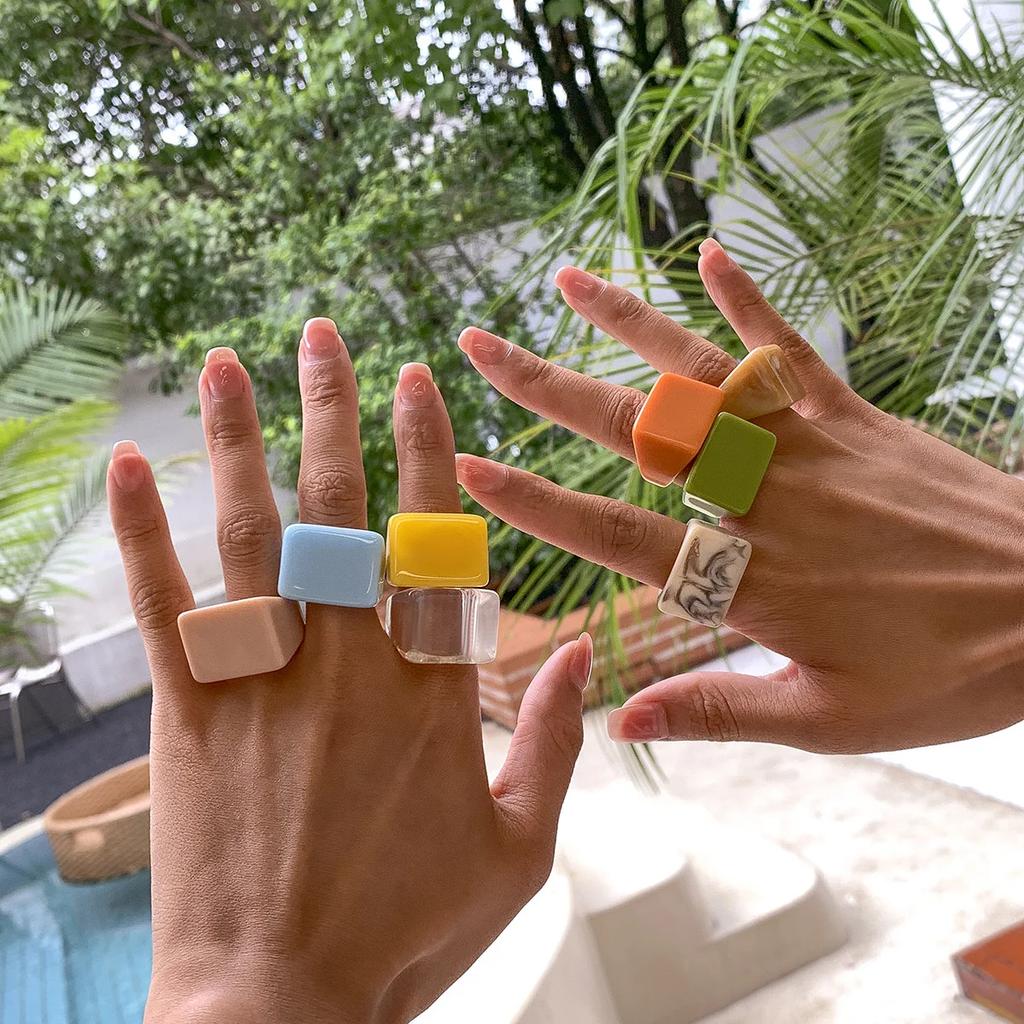Nuovi Anelli Geometrici Irregolari Trasparenti Colorati in Resina Acrilica con Perline a Fiore per Donne Ragazze Gioielli da Festa Anelli Hip Hop