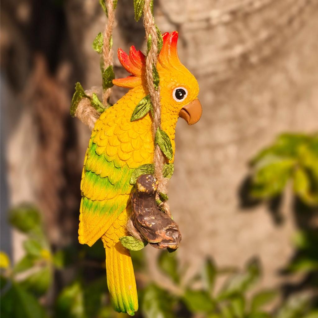 Hanging Parrot Resin Decor Outdoor Tiki Bar Statue Ornaments Tropical Bird Figurine for Garden Tree Plant Patio Lawn Yard Porch