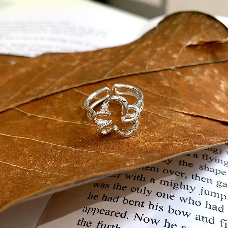 Hollow Flower Petal Adjustable Ring – Geometric Design for Women’s Index Finger Open Adjustable