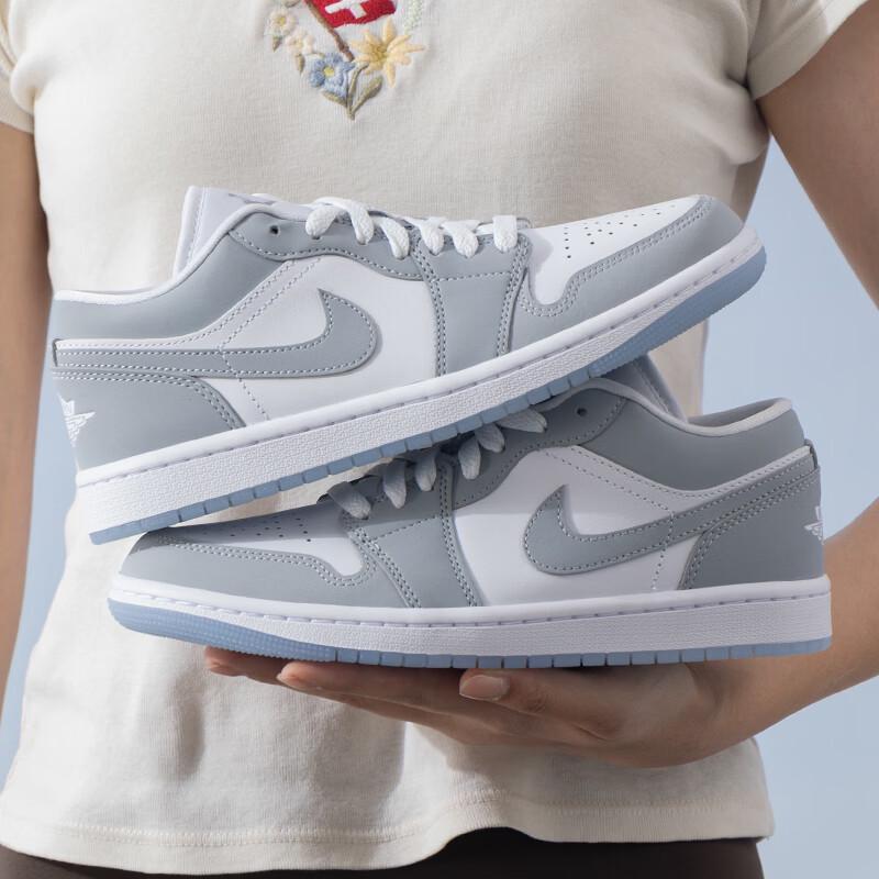 Nike Air Jordan 1 Low Women's Basketball Shoes
